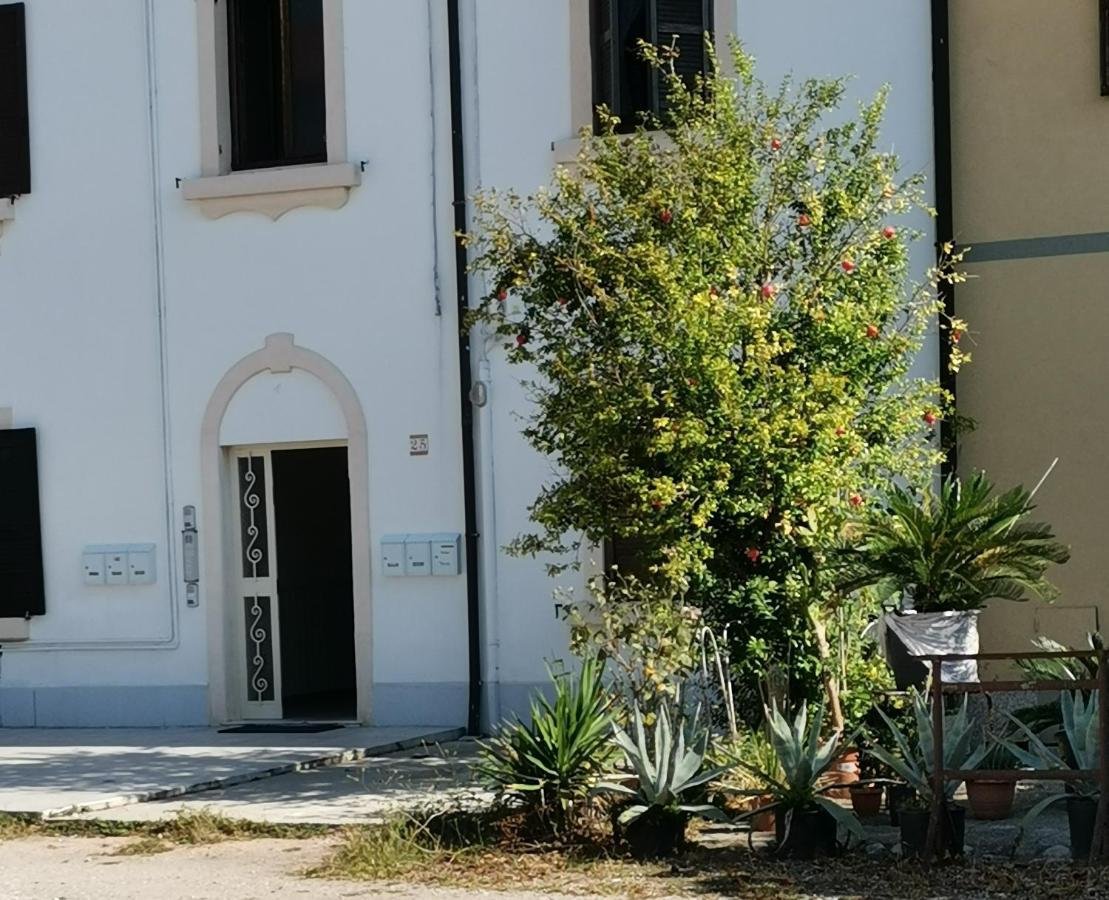 Апартаменты Residenza Il Melograno Fiera Верона Экстерьер фото